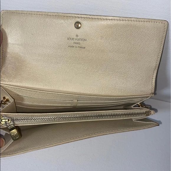 SOLDAuthentic Louis Vuitton Damier Azur Sarah Wallet - Picture 5 of 13